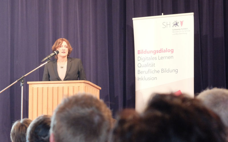 Britta Ernst, Bildungsdialog in der Ricarda-Huch-Schule