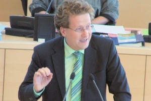 Martin Habersaat debattiert