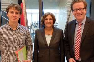 Christian Schefke, Bildungsministerin Britta Ernst und Martin Habersaat