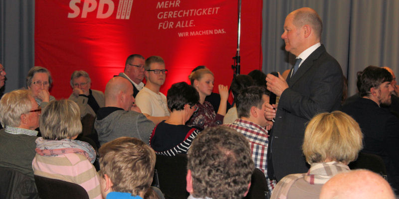 Olaf Scholz im Dialog