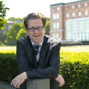 Martin Habersaat vor dem Landeshaus, 2020