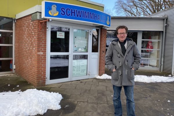 Martin Habersaat setzt sich für die Schwimmhalle Barsbüttel ein