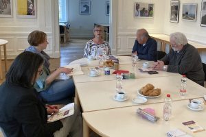 Gespräch im Glinder Gutshaus